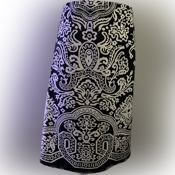 db established 1962 Black and White A Line Skirt Size 3X - Picture 2 of 2